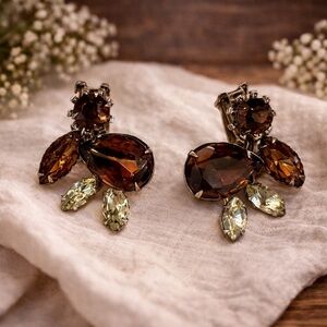 Vintage MCM Amber Faint Green Rhinestone Glass Clip‎ On Earrings
